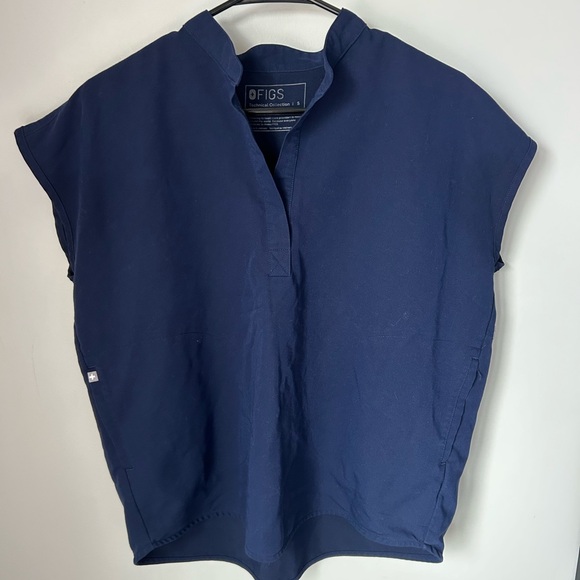 FIGS Rafaela top - Picture 2 of 3